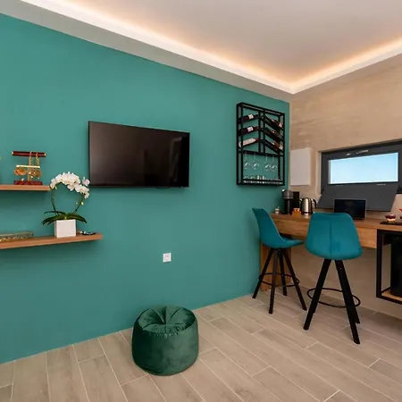 Saint Sin Romantic Suites And Spa Adults Only Hotel