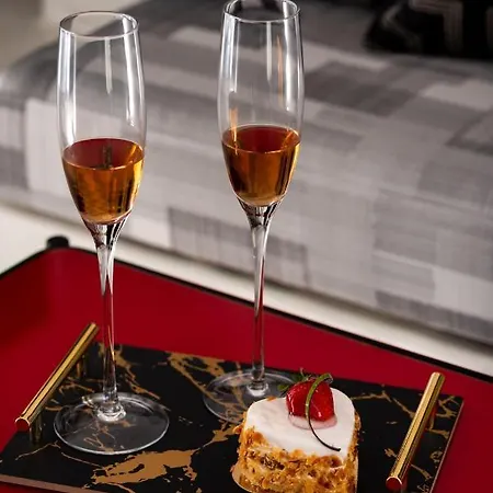 Saint Sin Romantic And Adults Only 4* 이메로비글리