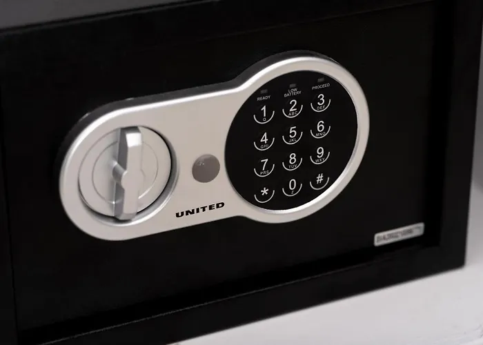 Saint Sin Romantic And Adults Only 4* イメロヴィグリ