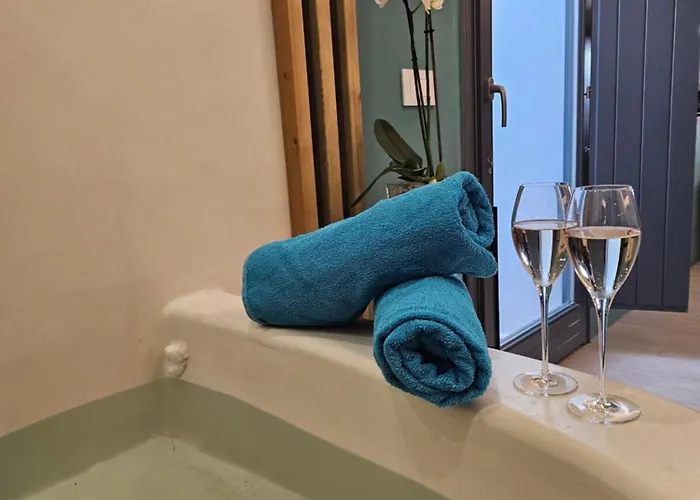 Saint Sin Romantic And Adults Only Hotell Imerovigli (Santorini)